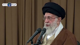 رهبر معظم انقلاب:یکی از مشکلات ما وابستگی به دلار است