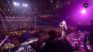 اجرای کامل رزی در Gala des Pièces Jaunes