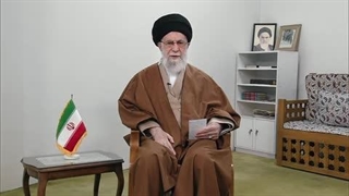 فیلم کامل پیام امام خامنه ای مدظله العالی در نوروز 1404 _ سال سرمایه گذاری برای تولید