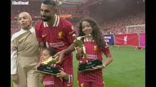 محمد صلاح بهترین گلزن وبرترین بازیکن فصل 2024/25 لیگ برتر انگلیس و خانم با حجابش