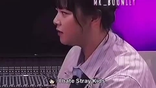 حرفی ندارم !هان جیسونگ>>>